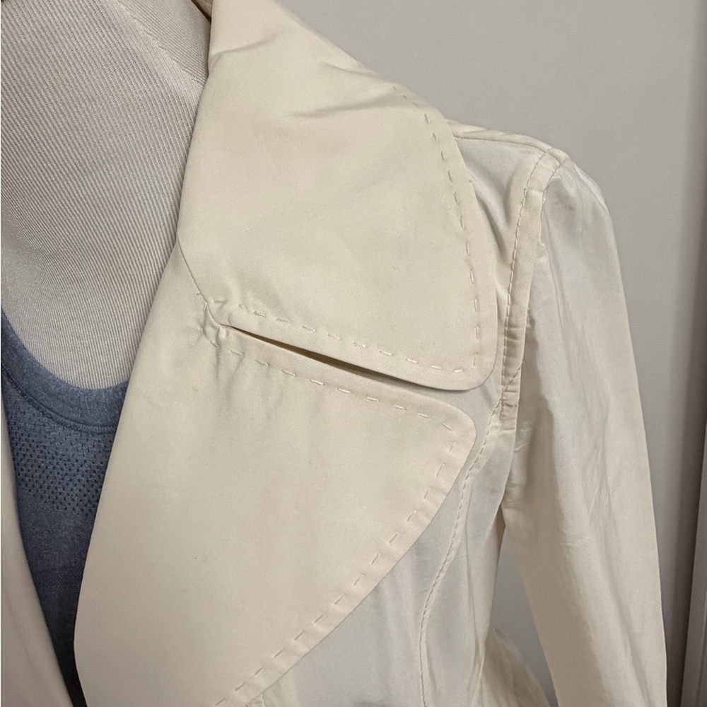 Elie Tahari Cream Trench Coat - Picture 5 of 7